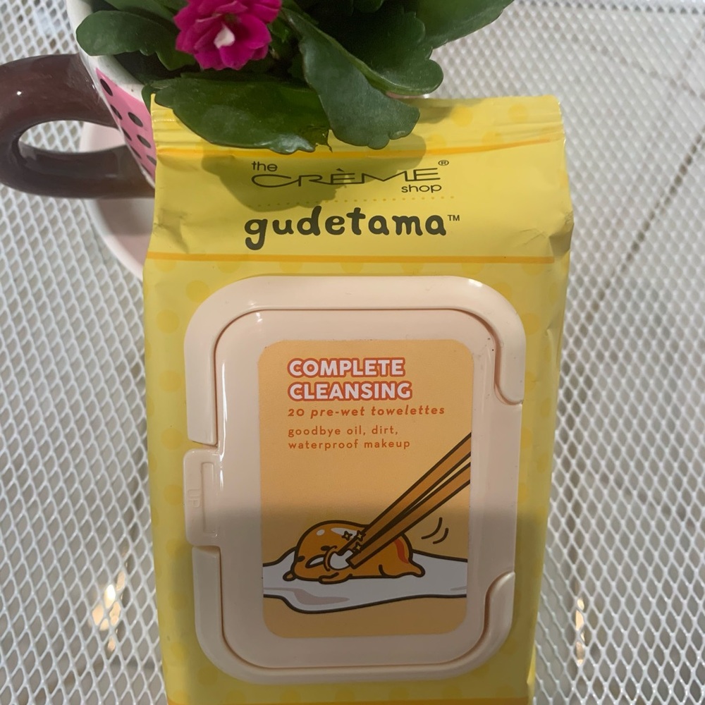 Gudetama Complete Cleansing Pre-wet towelettes